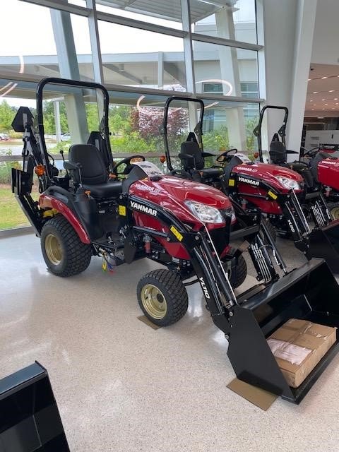 YANMAR SA221 Tractor With Loader And Bucket 21 HP 10 Year Powertrain ...